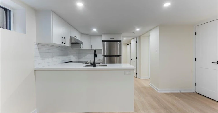 LOWER-313 Duke Street E, Kitchener, ON, N2H 1B6 - 6