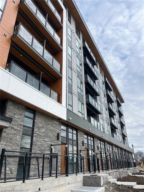 409-312 Erb Street W, Waterloo, ON, N2L 0K9 - 2