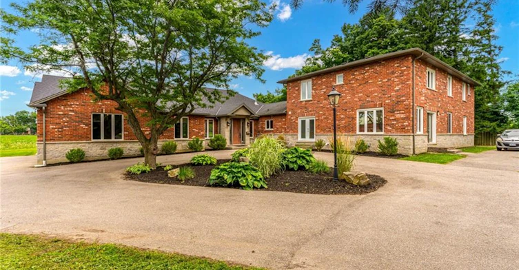 931 Southcote Road, Hamilton, ON, L9G 3L1