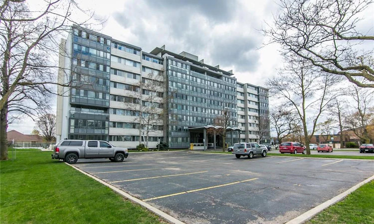 402-24 Midland Drive