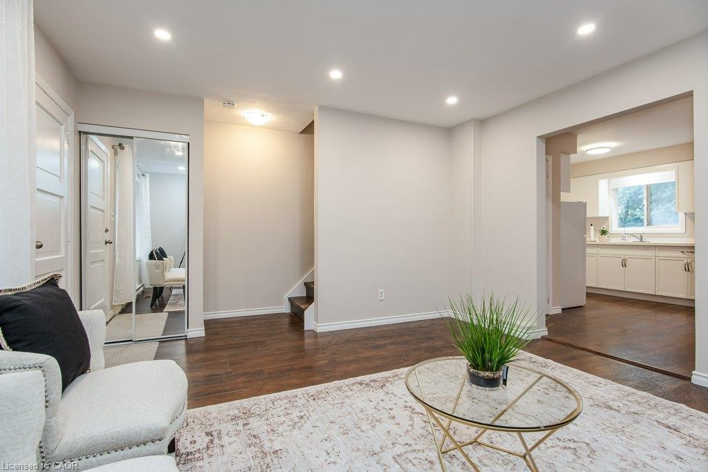 A-185 Cedarvale Crescent, Waterloo, ON, N2L 4T3 - 6