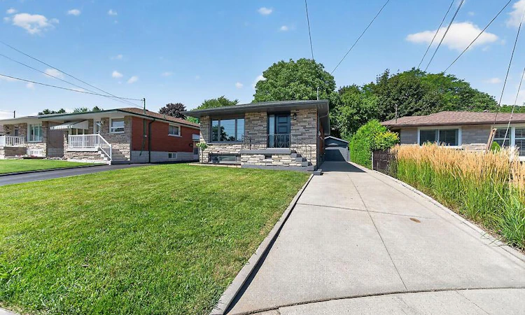 26 Parklands Drive