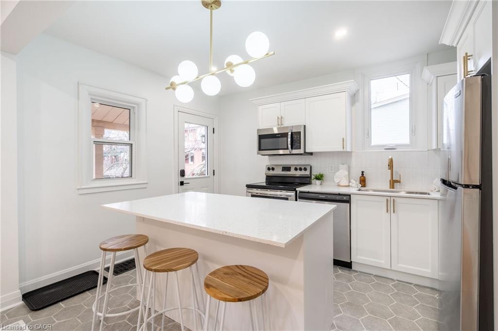 UPPER-40 Delaware Avenue, Hamilton, ON, L8M 1T4 - 10