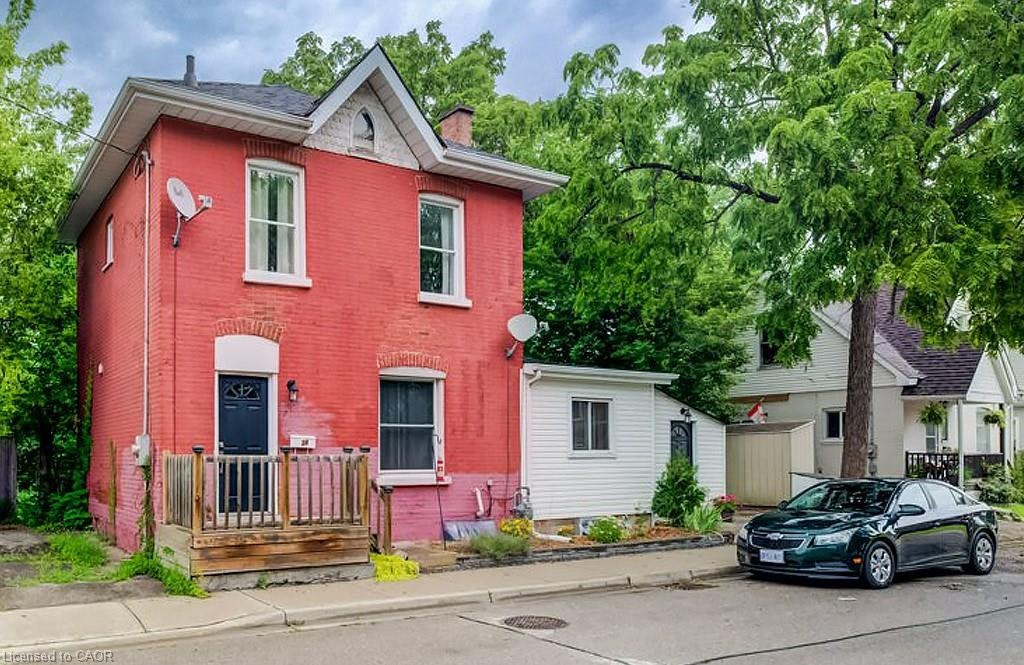 38 Rose Avenue, Brantford, ON, N3S 2M2