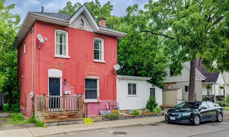 38 Rose Avenue