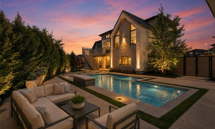 920 Thomas Pedder Court