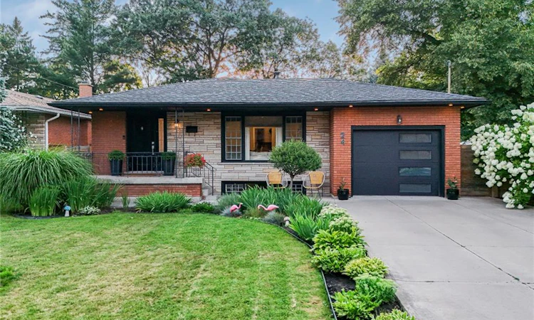 24 Garvey Crescent