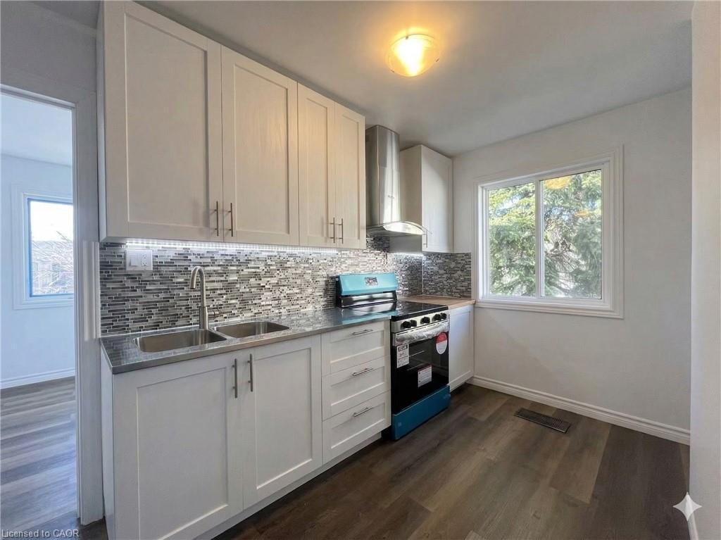 1-56 Skylark Drive, Hamilton, ON, L9A 4Y3