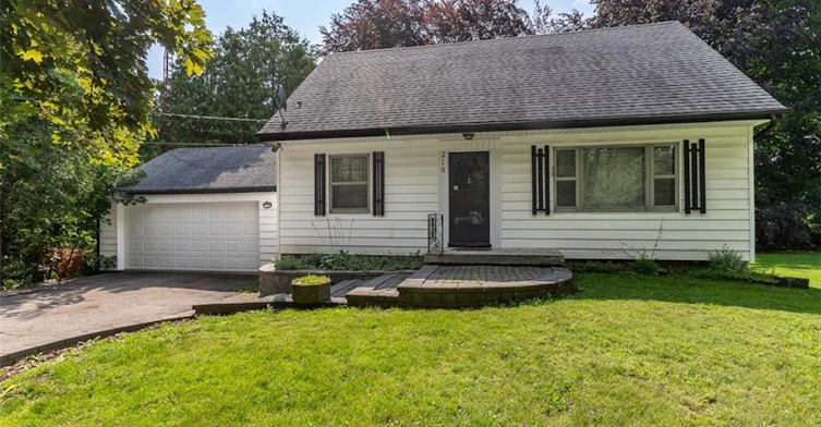 218 5th Concession Road E, Hamilton, ON, L8B 1K5