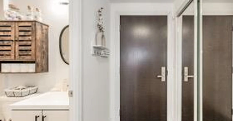 227-65 Speers Road, Oakville, ON, L6K 0J1 - 4