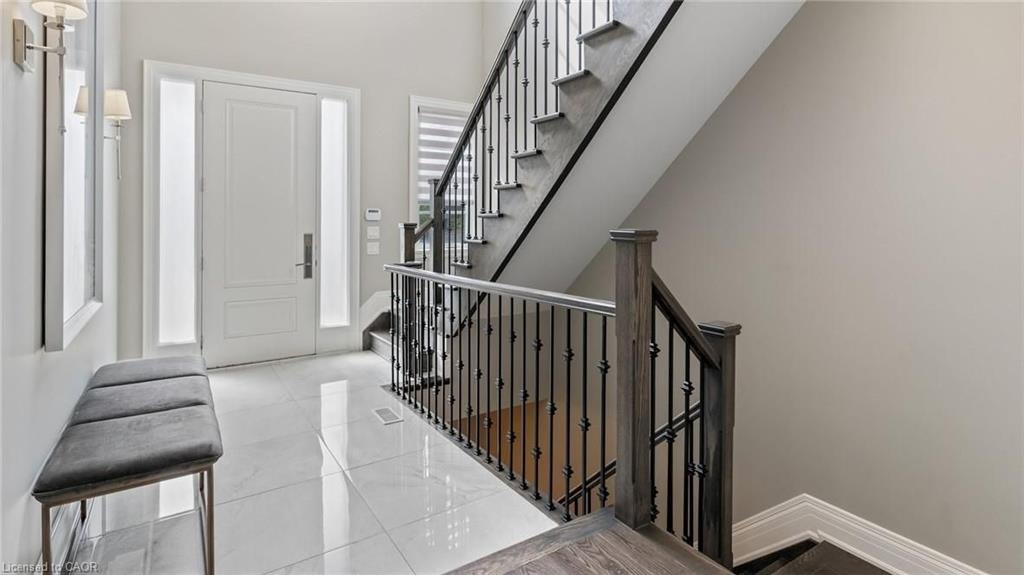 81 Brock Street, Oakville, ON, L6K 2Y9 - 3