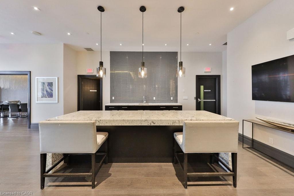 218-65 Speers Road, Oakville, ON, L6K 0J1 - 18