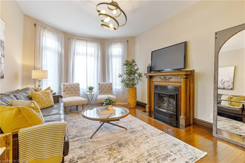 Main Flr-107 Catharine Street S, Hamilton, ON, L8N 2J5 - 4