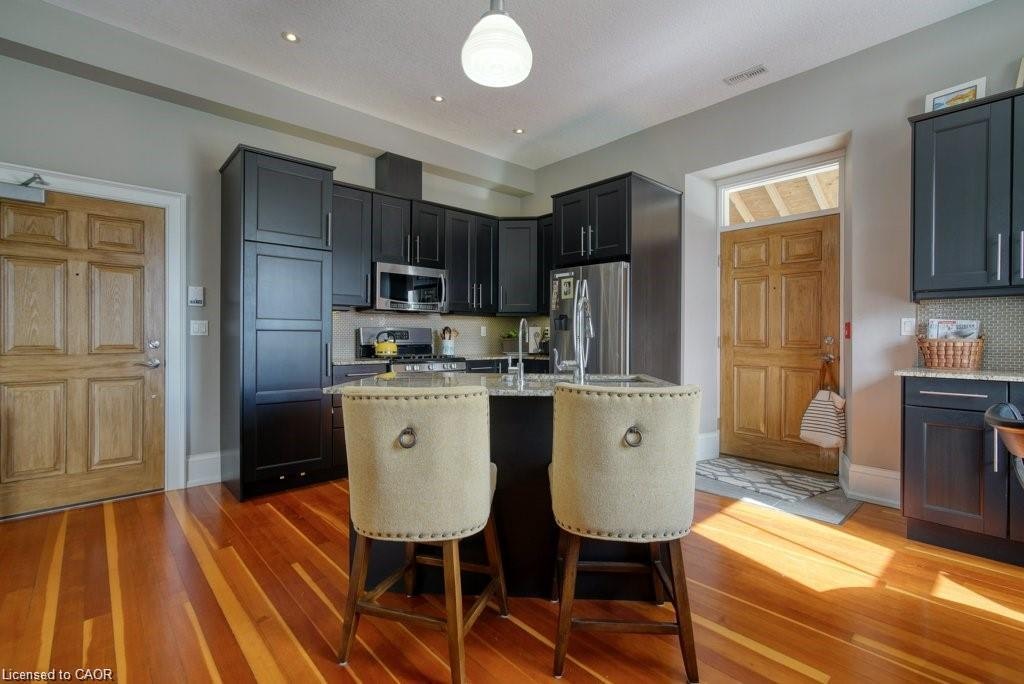 201-69 Wellington Street, Cambridge, ON, N1R 3Y6 - 2