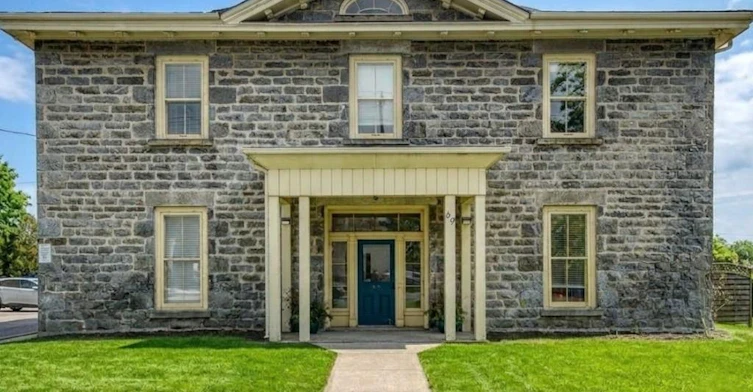 201-69 Wellington Street, Cambridge, ON, N1R 3Y6