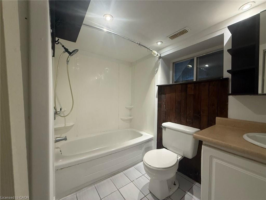 Lower-224 Park Row S, Hamilton, ON, L8K 2K5 - 3