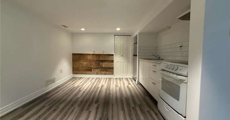 Lower-224 Park Row S, Hamilton, ON, L8K 2K5 - 2