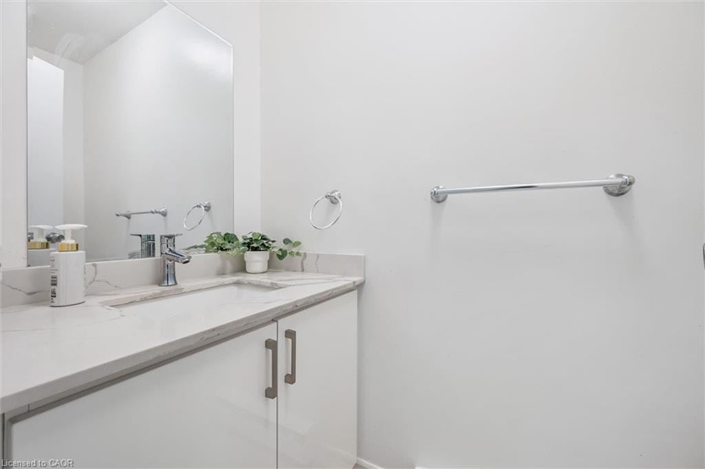 178 Westcourt Place, Waterloo, ON, N2L 2R7 - 11