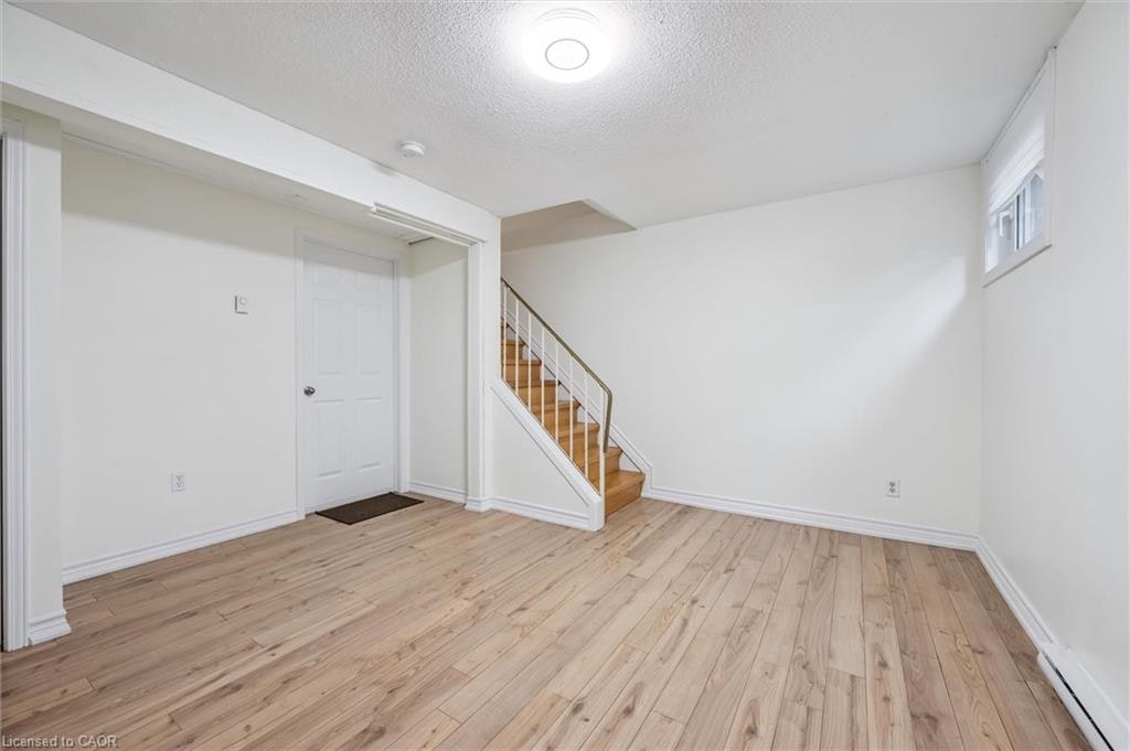 178 Westcourt Place, Waterloo, ON, N2L 2R7 - 32