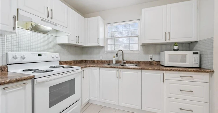 178 Westcourt Place, Waterloo, ON, N2L 2R7 - 13