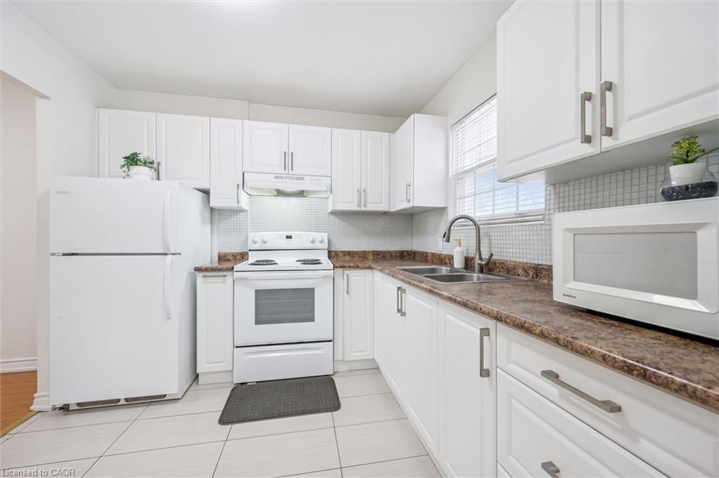178 Westcourt Place, Waterloo, ON, N2L 2R7 - 12