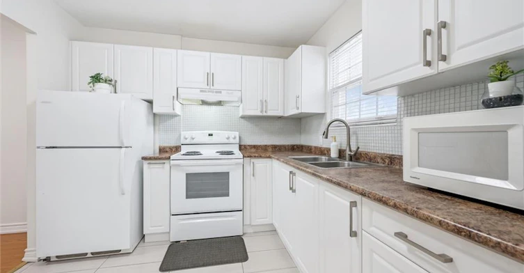 178 Westcourt Place, Waterloo, ON, N2L 2R7 - 12