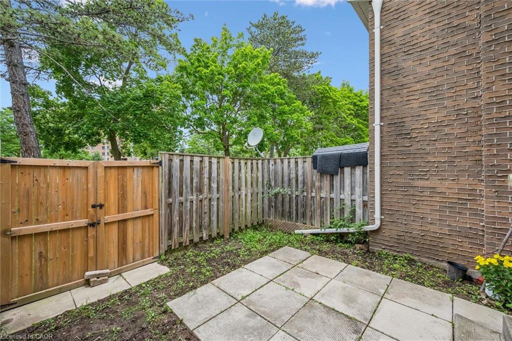 178 Westcourt Place, Waterloo, ON, N2L 2R7 - 33