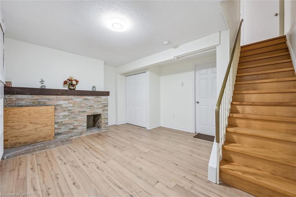 178 Westcourt Place, Waterloo, ON, N2L 2R7 - 28