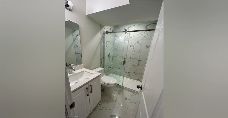 8702 Chickory Trail, Niagara Falls, ON, L2H 2Y6 - 2