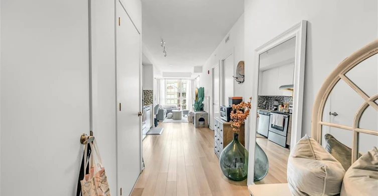 B318-5240 Dundas Street, Burlington, ON, L7L 0J6 - 3