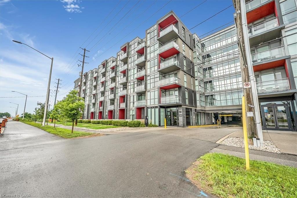 B318-5240 Dundas Street, Burlington, ON, L7L 0J6
