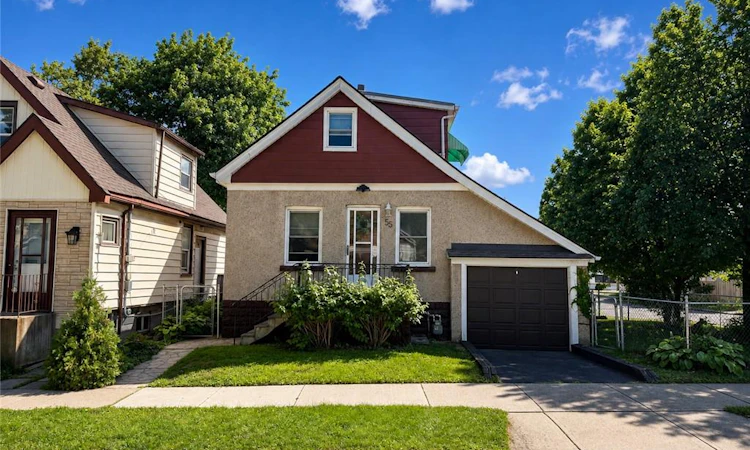 55 Holmes Avenue