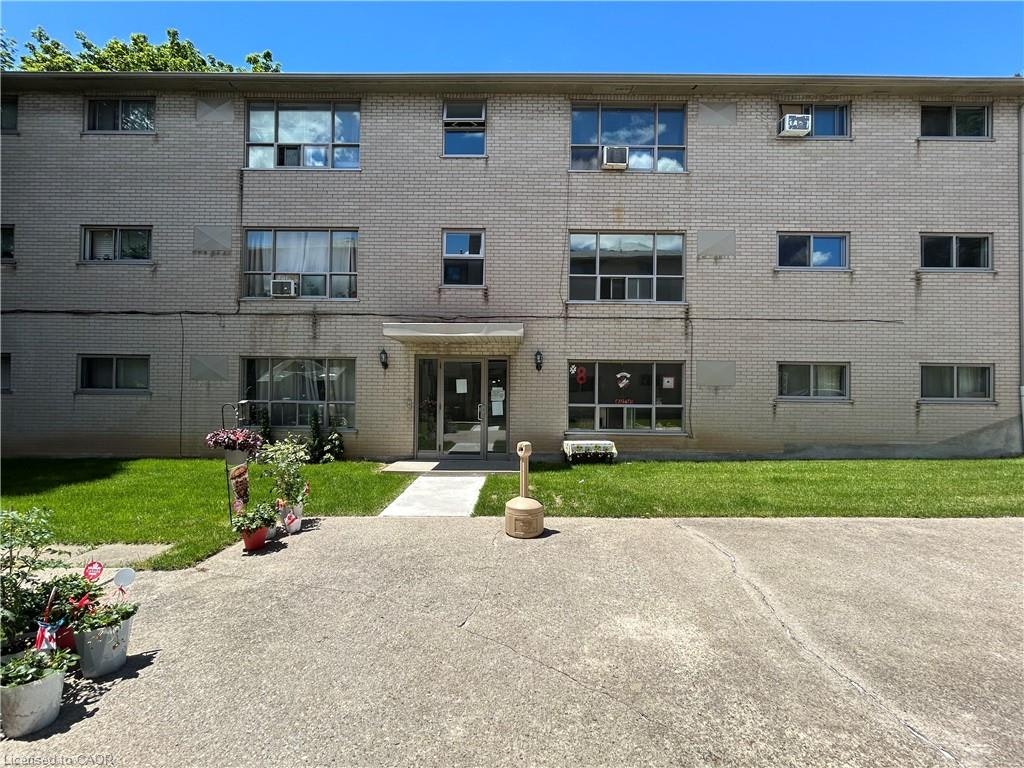 14-108 Creighton Road, Hamilton, ON, L9H 3C1 - 2