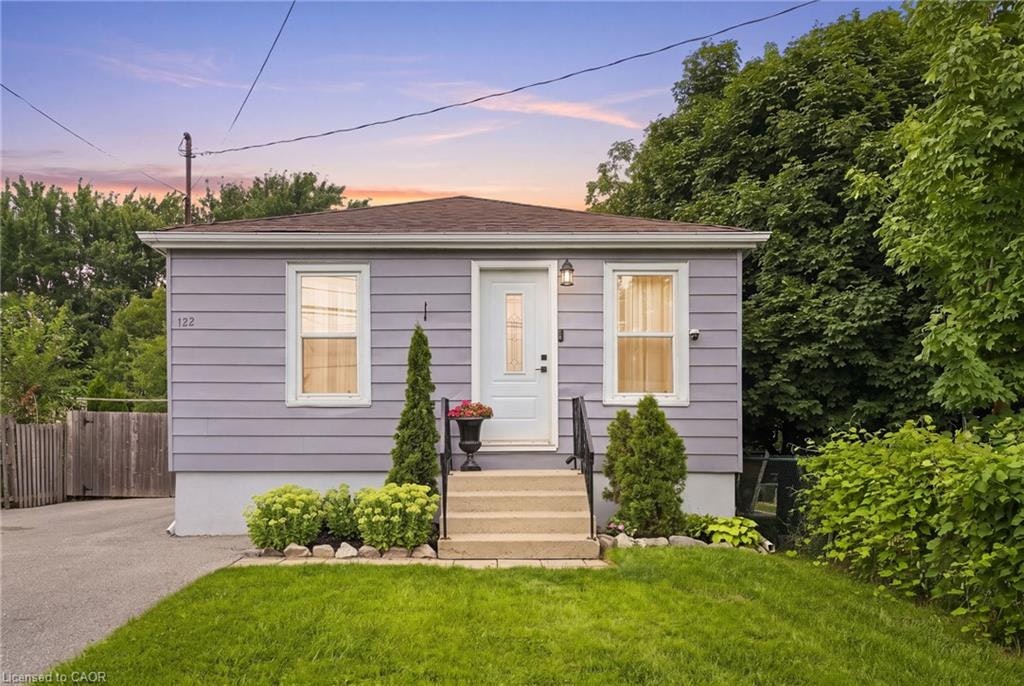 122 Limeridge Road W, Hamilton, ON, L9C 2V2
