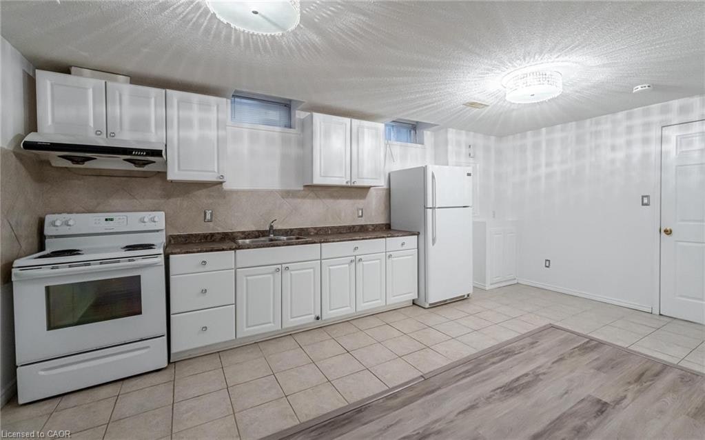2-30 Richview Drive, Hamilton, ON, L9B 2V6 - 2