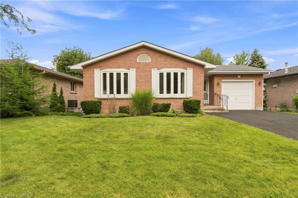 22 Allensgate Drive, Brantford, ON, N3V 1C8