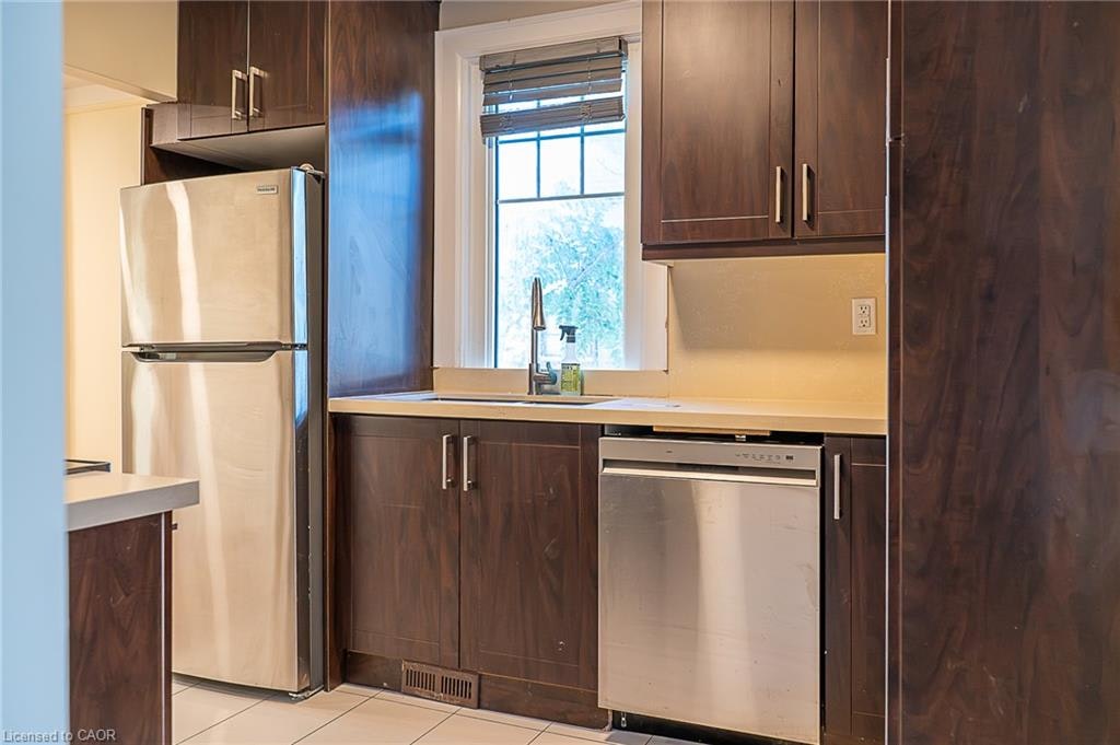 41 Paradise Road S, Hamilton, ON, L8S 1S3 - 11