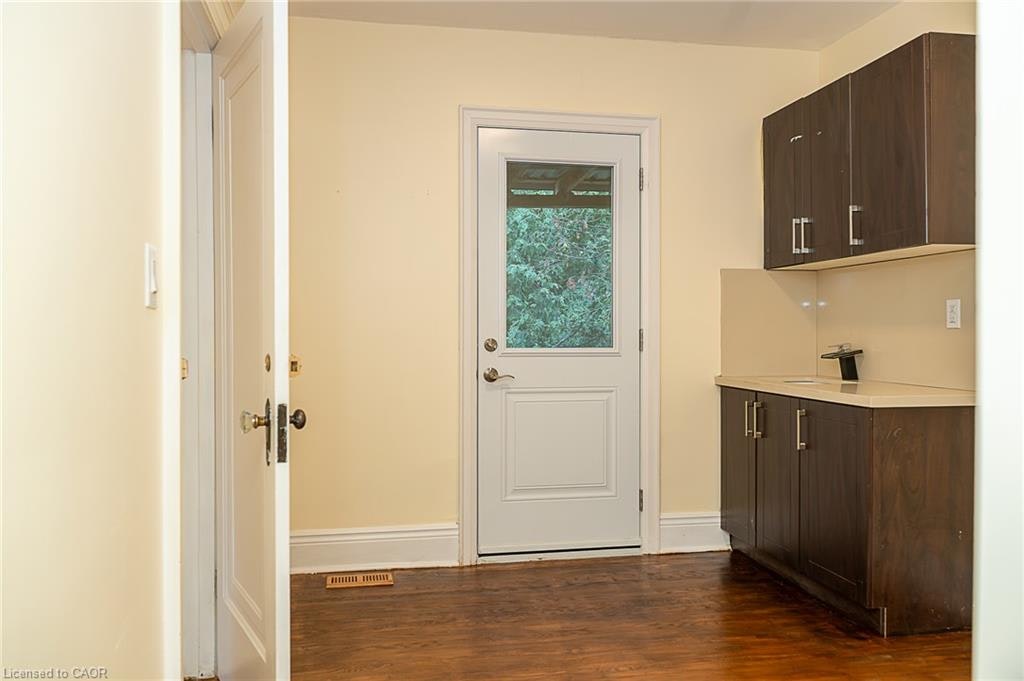41 Paradise Road S, Hamilton, ON, L8S 1S3 - 13