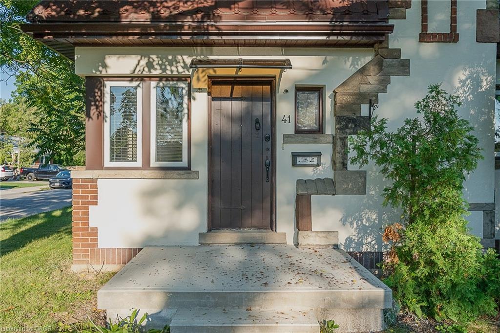 41 Paradise Road S, Hamilton, ON, L8S 1S3 - 2