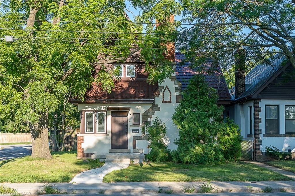 41 Paradise Road S, Hamilton, ON, L8S 1S3