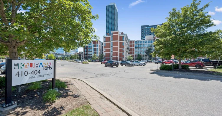 318-404 King Street W, Kitchener, ON, N2G 4Z9