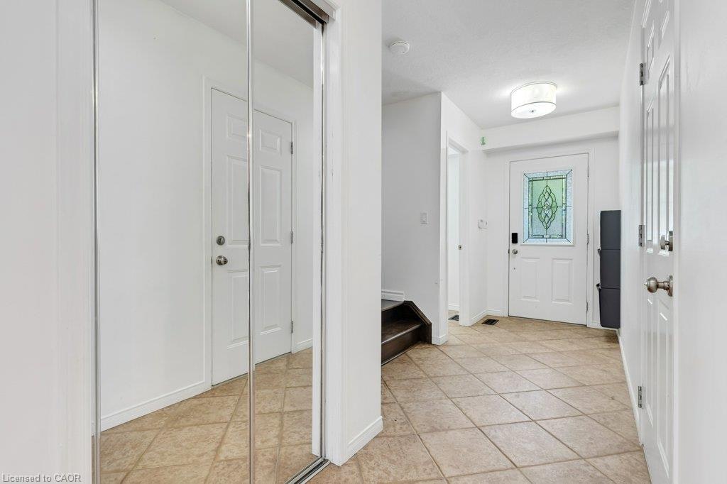 76 Renner Drive, Cambridge, ON, N3C 4N8 - 6