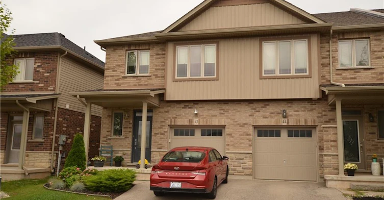 43-380 Lake Street, Grimsby, ON, L3M 0E8