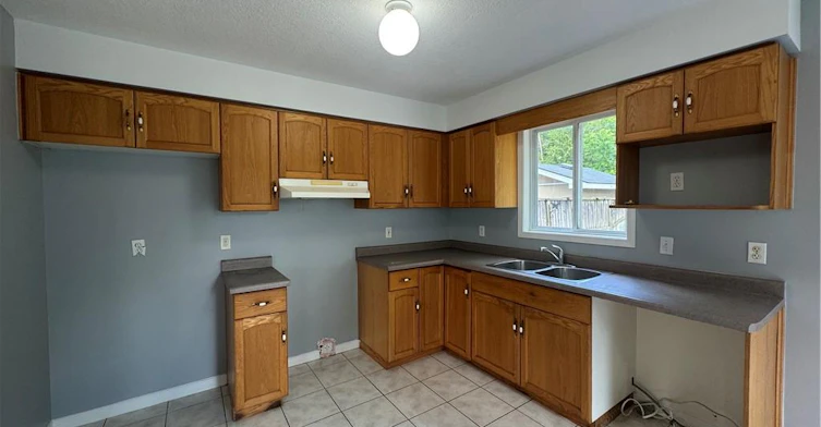 51 Critcher Avenue, Cambridge, ON, N1T 2C6 - 4