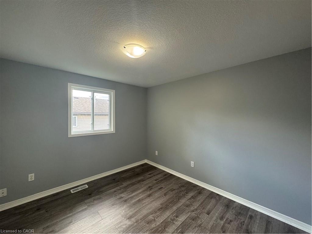 51 Critcher Avenue, Cambridge, ON, N1T 2C6 - 11