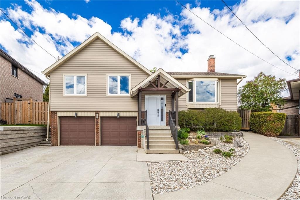 118 Napoli Drive, Hamilton, ON, L9C 6X2