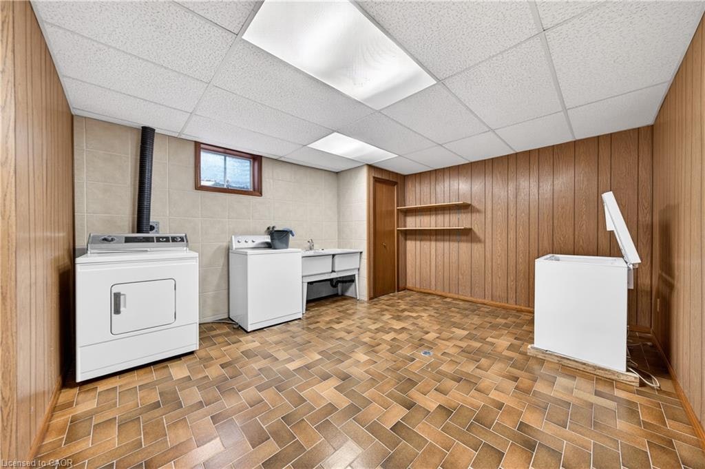 213 Stone Church Road W, Hamilton, ON, L9B 1A2 - 32