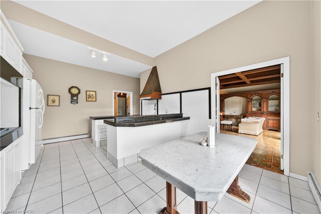 213 Stone Church Road W, Hamilton, ON, L9B 1A2 - 14