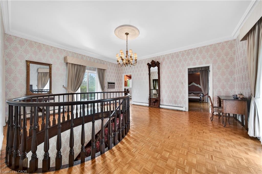 213 Stone Church Road W, Hamilton, ON, L9B 1A2 - 19