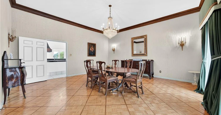 213 Stone Church Road W, Hamilton, ON, L9B 1A2 - 9